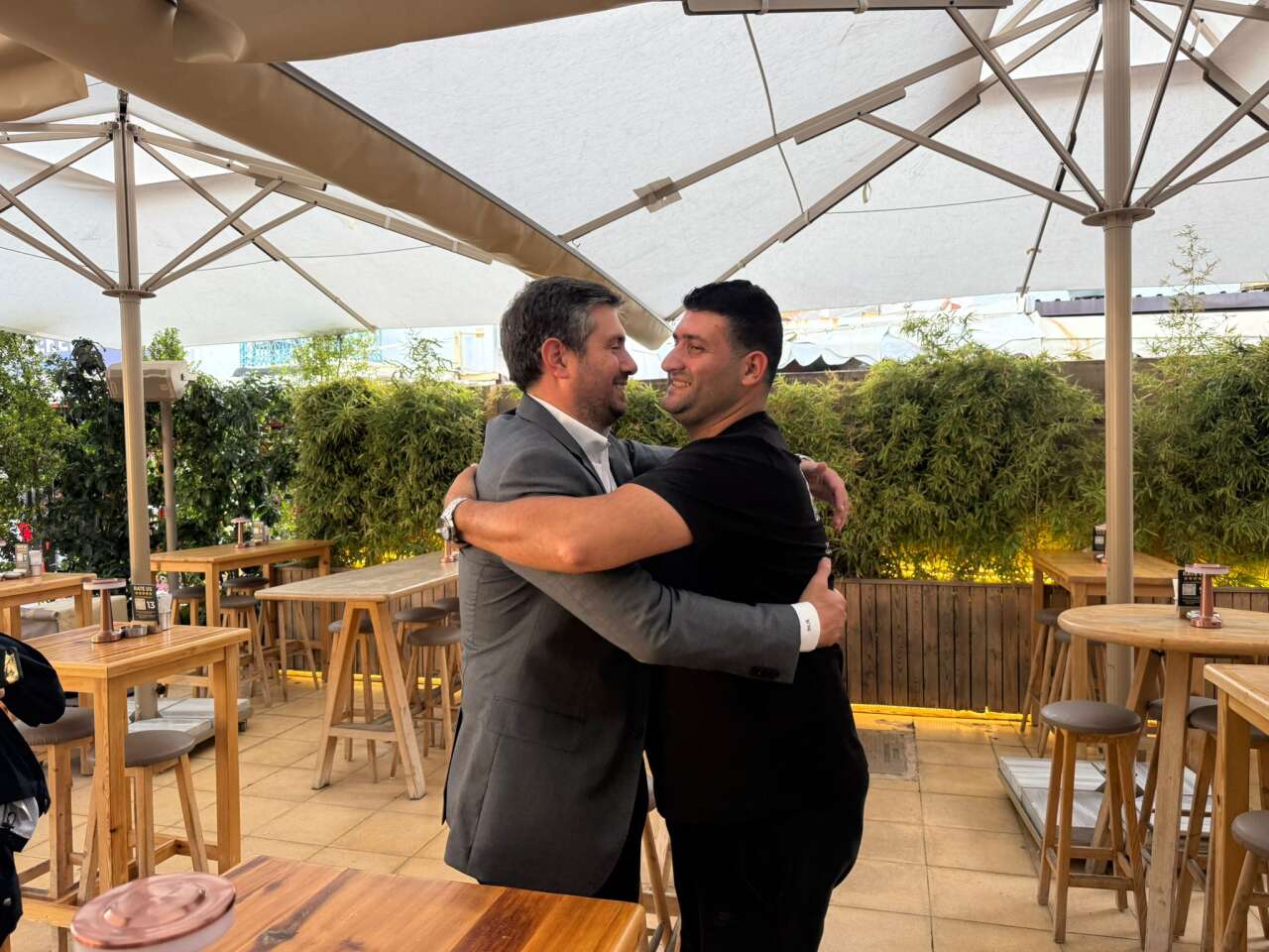 AK Parti Marmaris İlçe Başkanı Muzaffer Aravi’den Yat Limanı Esnafına Ziyaret 3